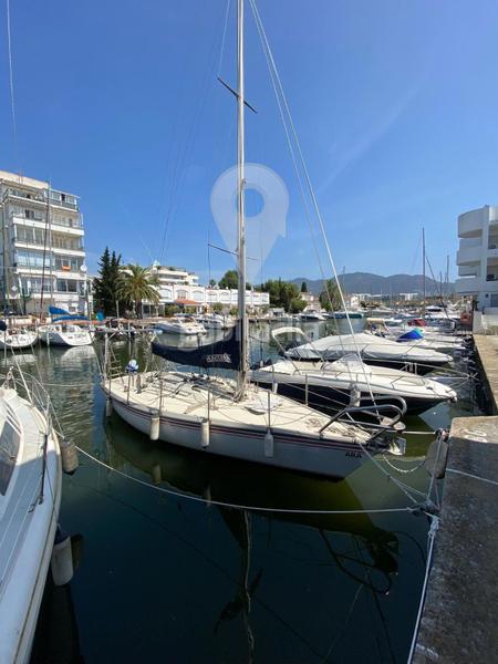 Foto 198c102e-eb81-4687-9b64-725083a1bdce. Piso exclusividad gran estudio encanto con amarre y vistas al canal en Roses