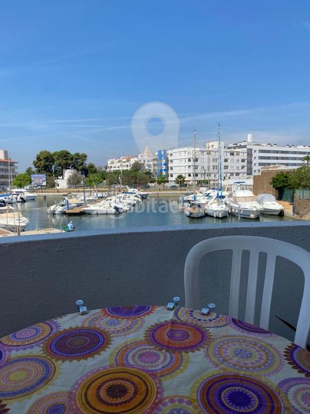 Foto 77bf95bf-384a-467c-a739-41a2c21cee4b. Piso exclusividad gran estudio encanto con amarre y vistas al canal en Roses