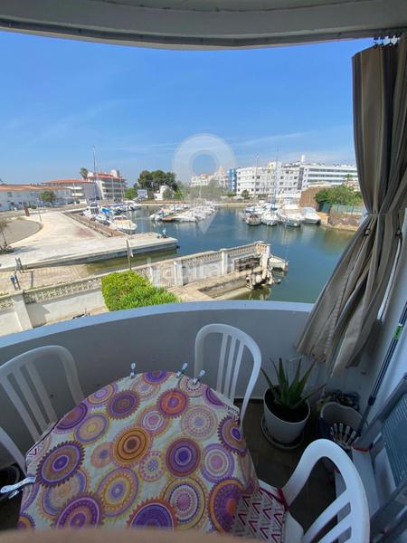Foto 78c5c97b-465d-4494-b0ce-263333544033. Piso exclusividad gran estudio encanto con amarre y vistas al canal en Roses
