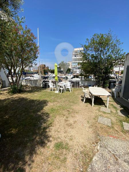 Foto 7afb8ae0-444f-43c5-bda5-d084c91b5326. Piso exclusividad gran estudio encanto con amarre y vistas al canal en Roses