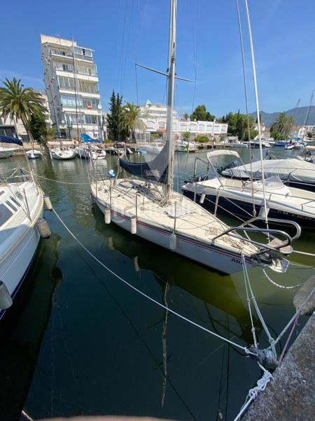 Foto c52499ad-4a1a-476b-a207-197a71319e7c. Piso exclusividad gran estudio encanto con amarre y vistas al canal en Roses