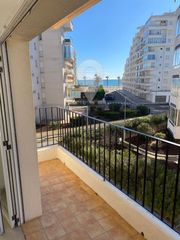 Pis a Santa Margarida. Apartamento renovado con vistas al mar y aparcamiento santa