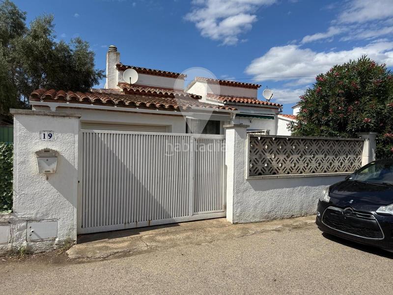 Foto 9c89bc8a-3058-4351-906e-39b3291801d5. Casa encantadora casa independiente en Puigmal - Mas Nou Empuriabrava