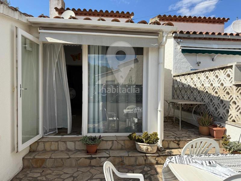 Foto e6a42668-3798-4b9f-8ab7-d39ac1db808c. Casa encantadora casa independiente en Puigmal - Mas Nou Empuriabrava