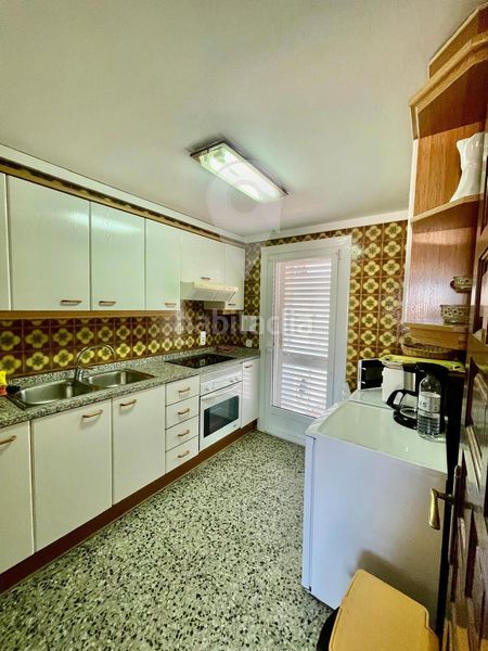 Foto c198f9ab-4ae7-4df9-b0c3-bd31ca2e7b58. Pis amb calefacció a Centre Roses