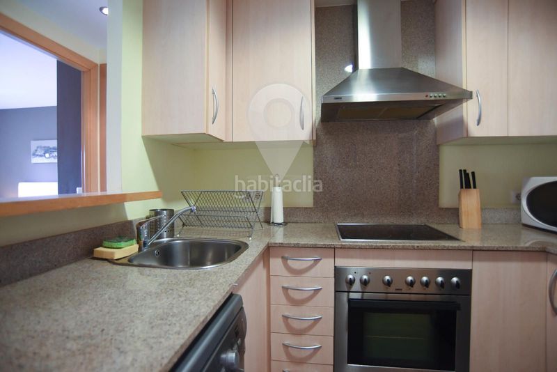 Foto 466e5144-0f42-4025-9450-90e3c4918129. Piso apartamento con licencia turística en una residencia con piscina en Roses