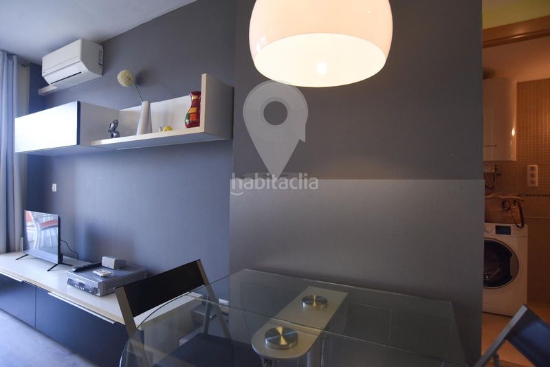 Foto f66e195c-14a3-4050-a6a2-16210693d3de. Piso apartamento con licencia turística en una residencia con piscina en Roses