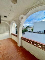 Appartamento  Montgri. Empuriabrava,  agradable apartamento con terraza, 1 km de la pla