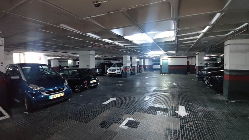 Foto c2ac8b77-9aa5-4531-9880-911a85e364f7. Miete autoparkplatz in carrer de valència 297 in Dreta de l´Eixample Barcelona