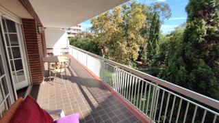 Apartament a Can Sans. Llavaneras junto a la playa, piso y parking, terraza, piscinas,