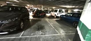 Aparcament cotxe a Passeig de la vall d'hebron 101. Metro valle hebrón, parking venta, fácil acceso.