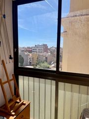 Apartament a El Camp de l´Arpa del Clot. Camp arpa – clot, excelente situación, buen piso con ascensor.