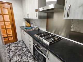 Apartment in Sant Adrià Nord. Sant adria besos centro, junto al metro, confortable piso solead