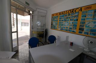Local Comercial a Carrer balears 45. Local esquinero en venta en el arenal ref 1332