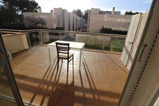 Rent Flat in Carrer del sargàs 4. Gran piso en las maravillas con piscina comunitaria ref 604