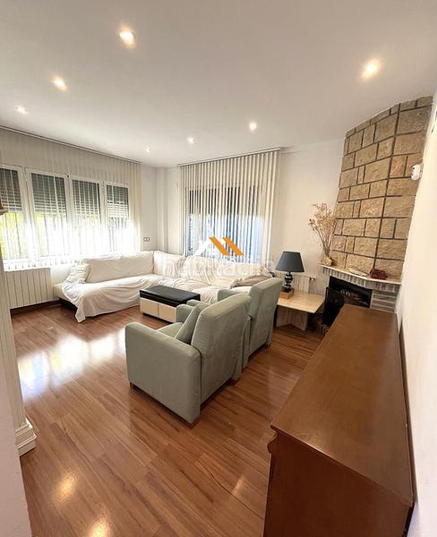 Foto 12fc3bd7-6553-4612-8850-5b34b69fd095. Chalet con riscaldamento parcheggio piscina in La Cañada Paterna
