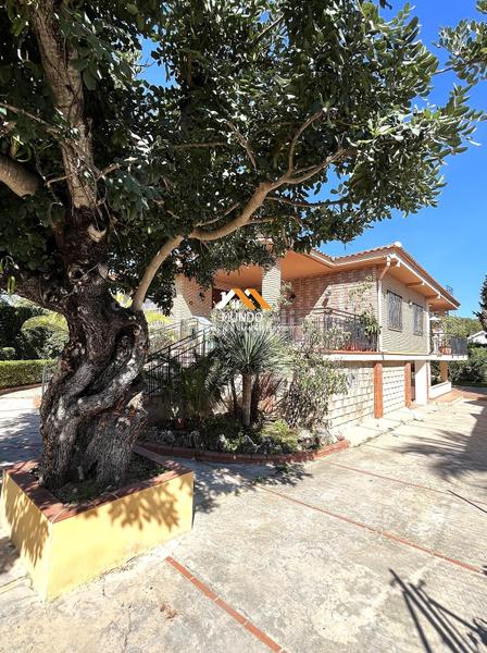 Foto 26393f4a-aaf4-4316-80a5-5b385849bbab. Chalet con riscaldamento parcheggio piscina in La Cañada Paterna