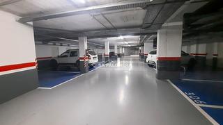 Aparcament cotxe  Travessia vila de madrid. Se vende parking con trastero para coche pequeño en edificio sab