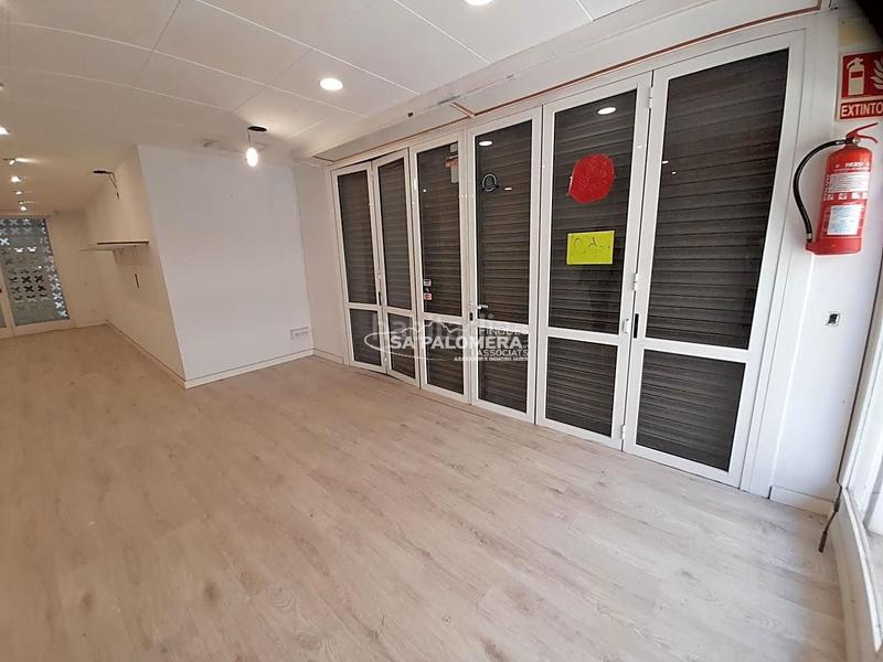 Foto dd3f12e6-ad2c-43cc-91ab-1c197682b10b. Geschäftsraum in Els Pins Blanes
