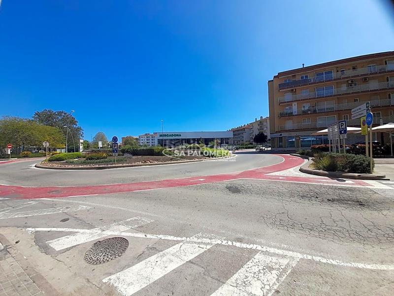 Foto 13a6c70f-05be-48aa-aa59-dd4f09fdec05. Aparcament cotxe a La plantera Blanes