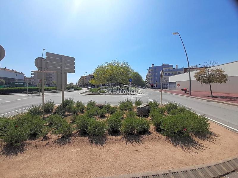 Foto 528cb902-0620-4d08-9636-522f9b492c92. Aparcament cotxe a La plantera Blanes