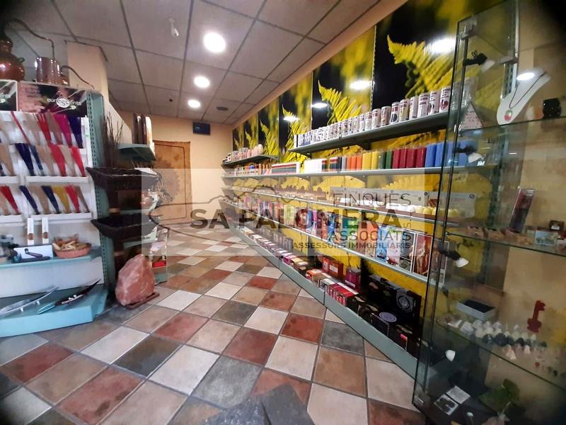 Foto 0edfd7b8-0efc-471c-b08b-5de5ecea3dd2. Local comercial espectacular local 348 metros en perfecto estado en Blanes