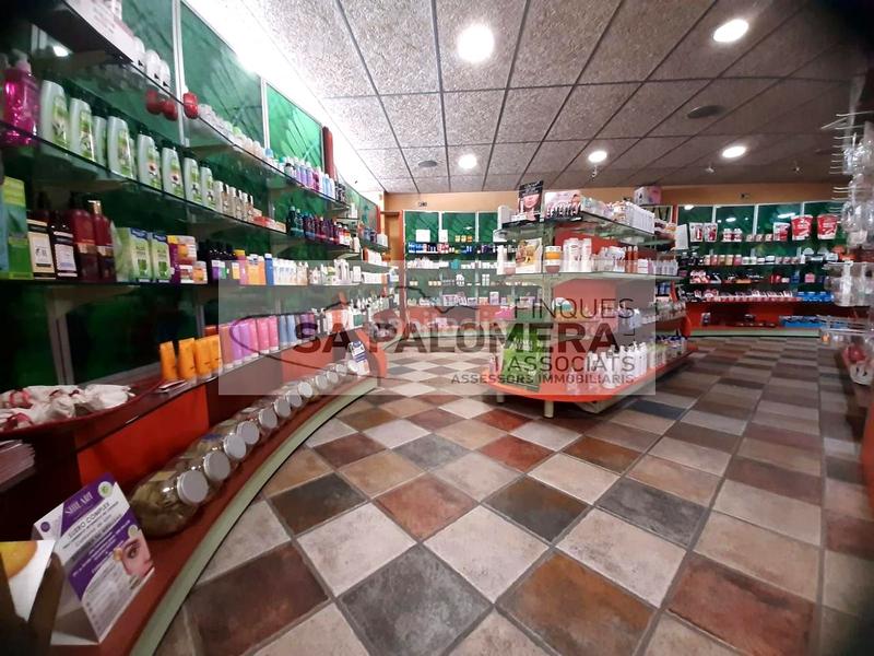 Foto f8b883e0-b3a2-4ea0-9856-07545bee317e. Local comercial espectacular local 348 metros en perfecto estado en Blanes