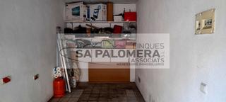 Aparcament cotxe a Centre. Parking a pie de calle de 13metros cuadrados cerca del centro