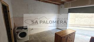 Local Comercial a Mercat-Mas Moixa. Se vende local  trasteroen mas enlaire