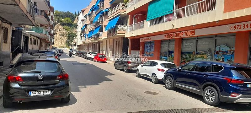 Foto a81555f3-21bc-4afc-82e8-2863f2bee281. Aparcament cotxe a Els Pins Blanes