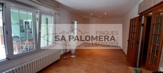 Casa a Mas Florit-Ca la Guidó. Casa con dos viviendas independientes