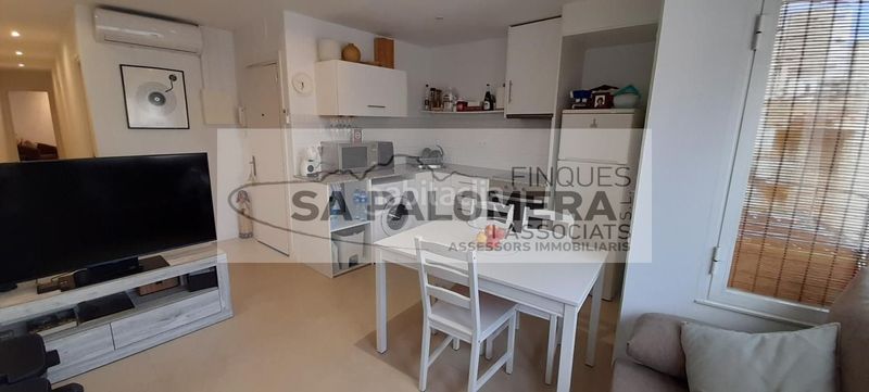Foto ee8e7fd7-5773-495c-8e63-1a9443af4a36. Pis a Centre Blanes