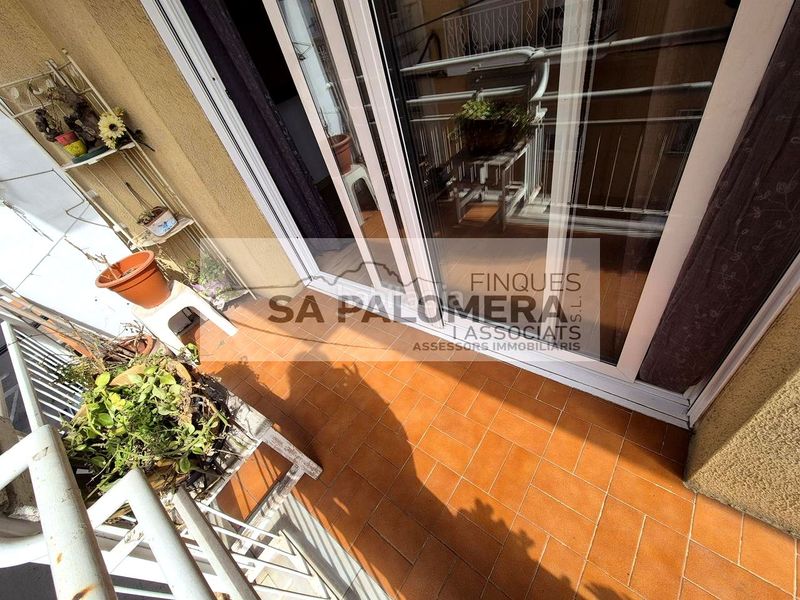 Foto 0c5e3294-b63b-42f3-ad72-85ad234d43f1. Pis a Els Pavos Blanes