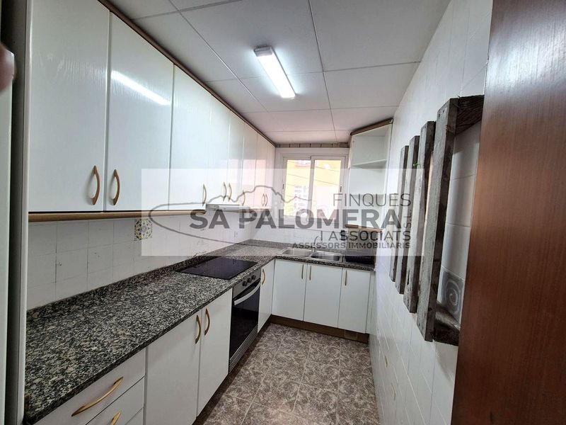 Foto 3c19ae9c-b542-489d-925c-ea9f2cd4378c. Pis a Els Pavos Blanes