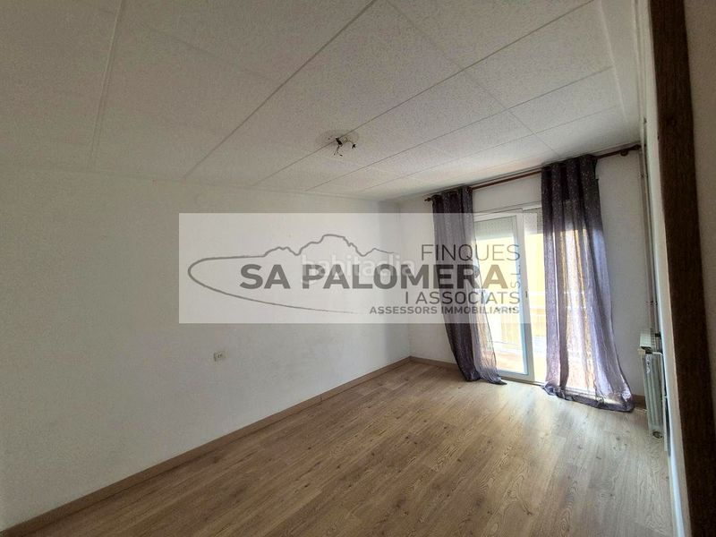 Foto 555dcf43-3b83-49aa-bee1-547b980b62cd. Pis a Els Pavos Blanes