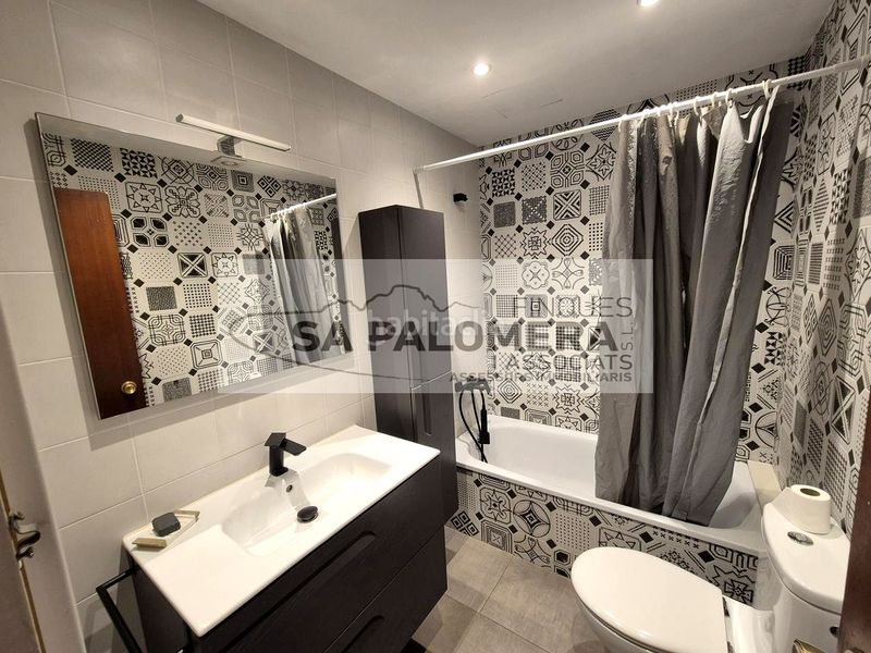 Foto a3f4e07a-7e6b-442a-9484-3226fcdf69bb. Pis a Els Pavos Blanes