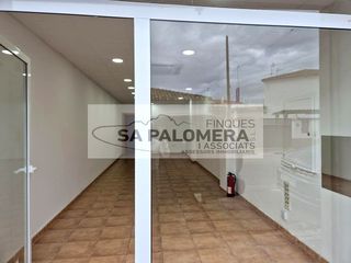 Lloguer Local Comercial a Els Pins. Local en alquiler en perfecto estado