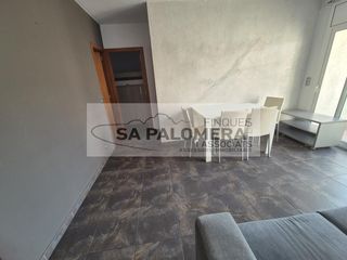 Flat in Els Pins. Piso completamente reformado se vende
