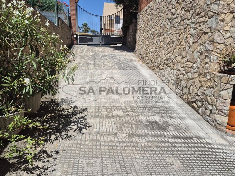 Foto 59c3e19d-8d0c-4f14-bd28-a28fa56403bf. Casa amb piscina a La plantera Blanes