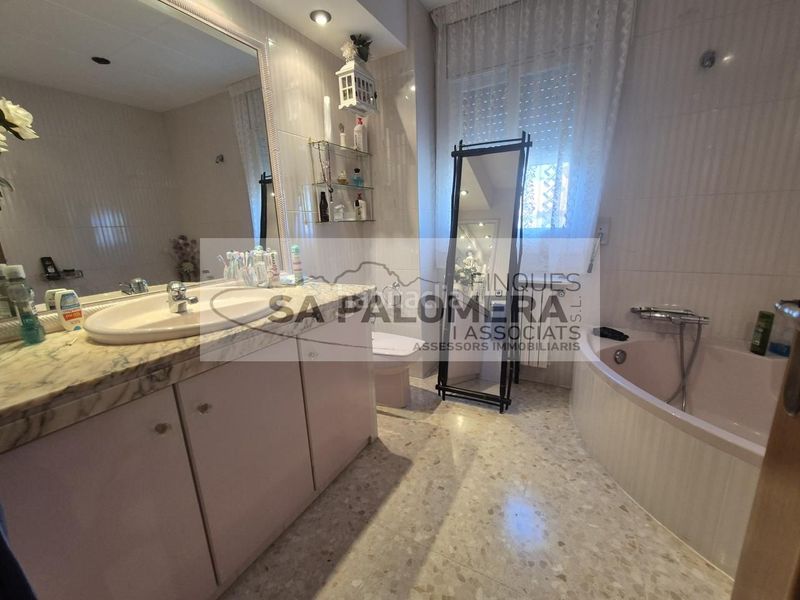 Foto f3e3b600-727c-4c54-acb1-3bd522b9f4e3. Casa amb piscina a La plantera Blanes