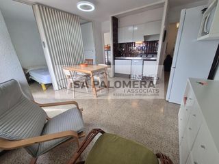 Appartement à Els Pins. Se vende  apartamento con piscina comunitaria