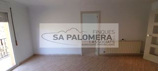 Flat in Els Pins. Piso reformado de 3 habitaciones