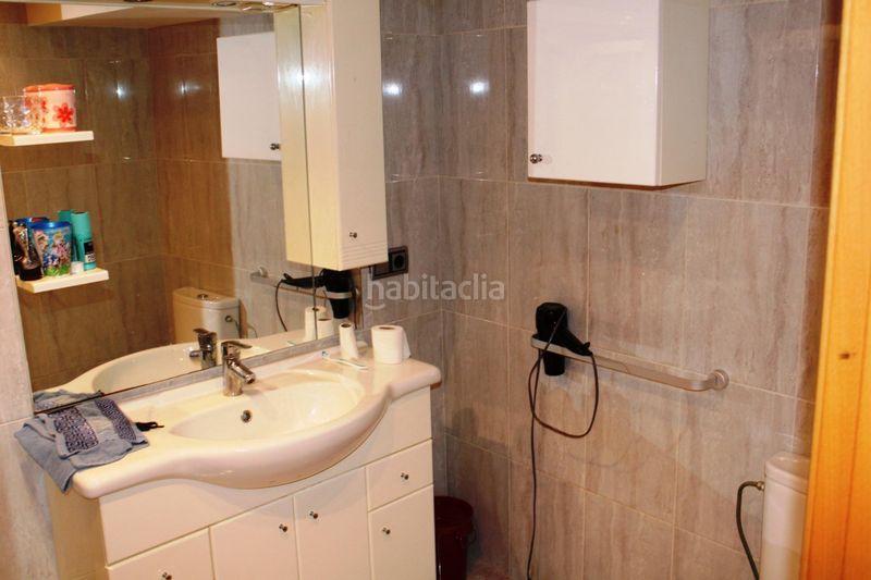 Foto f6fdabec-3b79-4991-b579-414807c667f0. Casa adossada amb aparcament a Bellpuig
