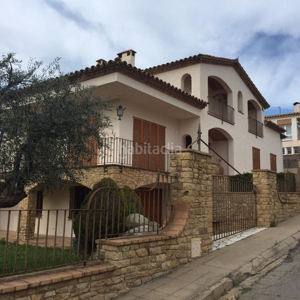 Foto 1413435e-cffd-4009-b230-fa5e5413f787. Casa amb calefacció aparcament a Bisbal d´Empordà (La)