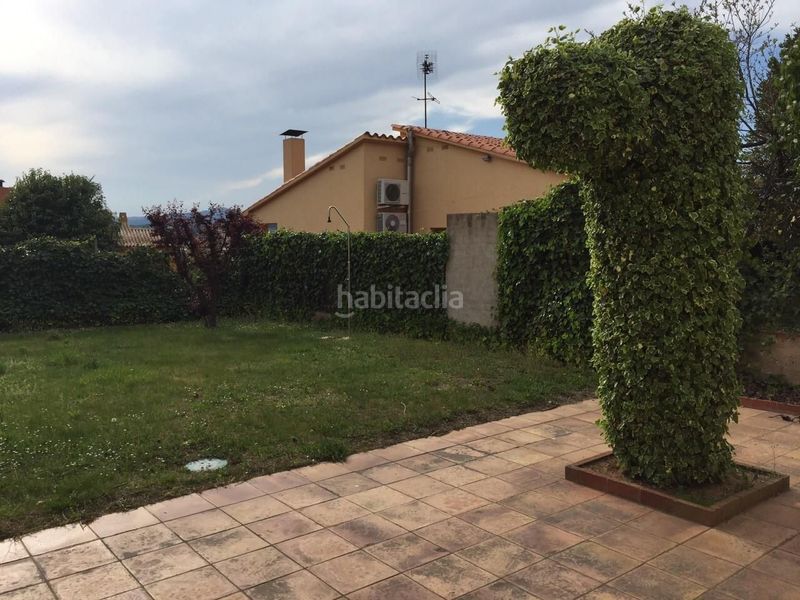 Foto 842b9a91-8e40-44a3-b81c-cfb8481895f9. Casa amb calefacció aparcament a Bisbal d´Empordà (La)