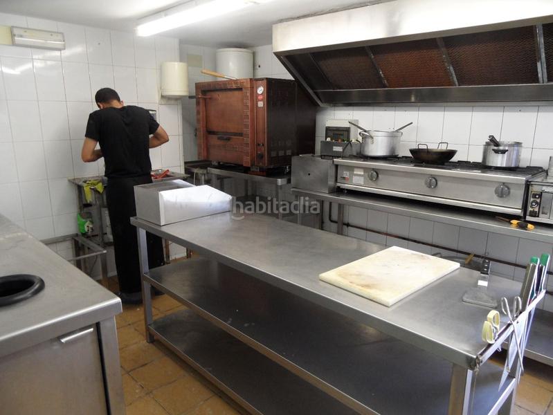 Foto 4537b890-af75-4819-a554-7a21198a9317. Local comercial a l´Estartit poble Estartit