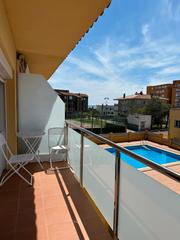 Appartement à Carrer assutzena 14. Precioso piso con 2 dormitorio a els griells (estartit)