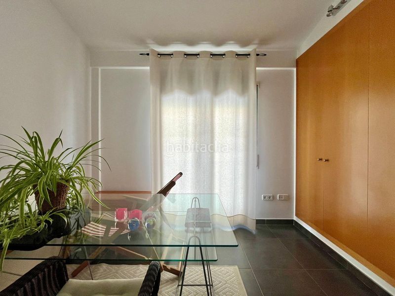 Foto 56046cb6-6e6c-4330-bd6a-487479e3b27a. Casa amb calefacció aparcament a Eixample Residencial Escala (L´)