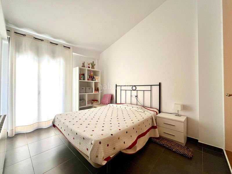 Foto 8ae3e30e-f256-466e-b92b-60e0b291b313. Casa amb calefacció aparcament a Eixample Residencial Escala (L´)