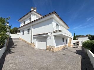 Chalet en Port - La Clota - Puig Sec. Preciosa casa en venda a l'escala, zona puig sec!
